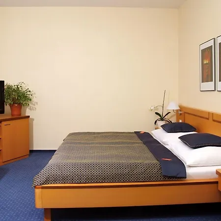 Hotel Alley 4*