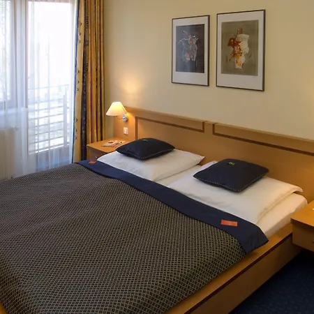 Alley Hotel 4*