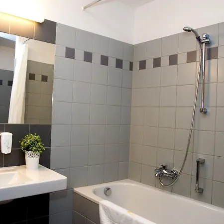 Alley Hotel 4*