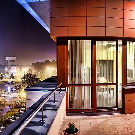 Alley Hotel 4*