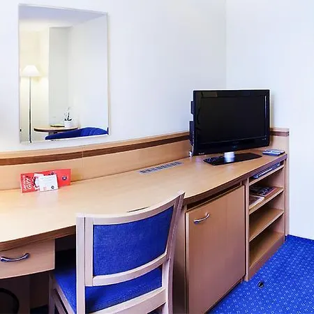 Hotel Alley 4*